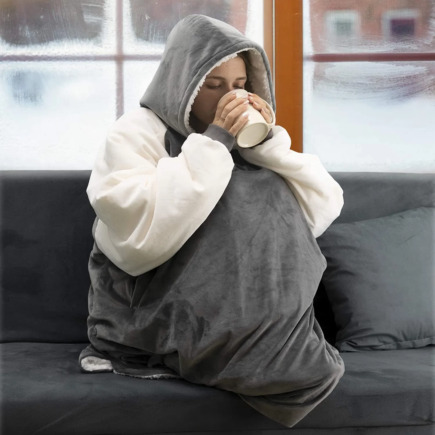 Premium hoodie blankets for adults & kids Sourcing, Trends & Customization